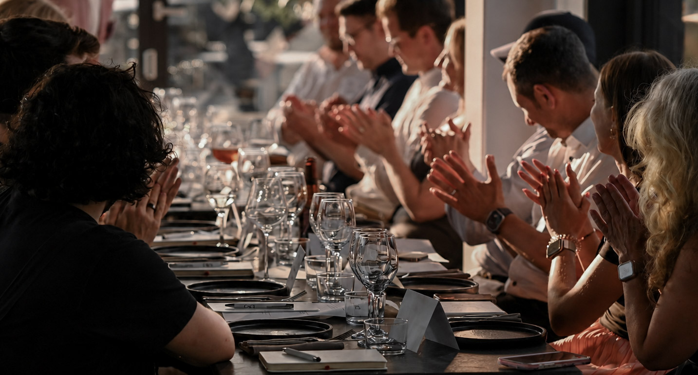Why the Best Executive Dinners Don’t Feel Like Sales Events